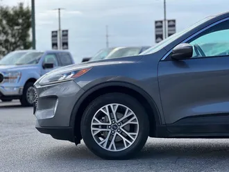 2022 Ford Escape photo 4