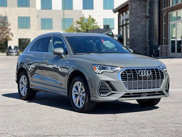 2025 Audi Q3 Premium