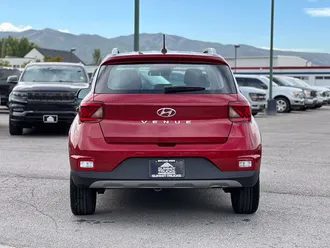 2025 Hyundai Venue photo 7