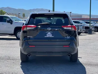 2025 Toyota RAV4 photo 7