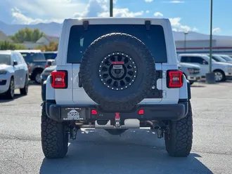2024 Jeep Wrangler photo 7