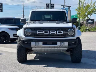 2024 Ford Bronco photo 2