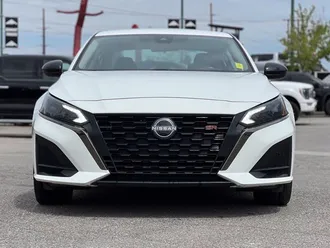 2024 Nissan Altima photo 2