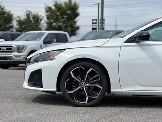 2024 Nissan Altima photo 4
