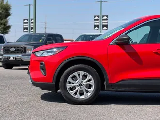 2024 Ford Escape photo 4