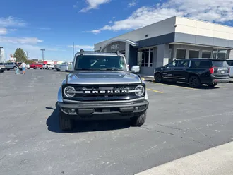 2022 Ford Bronco photo 2