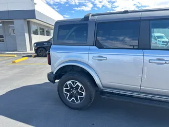 2022 Ford Bronco photo 4