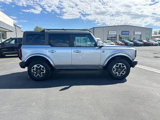 2022 Ford Bronco photo 5