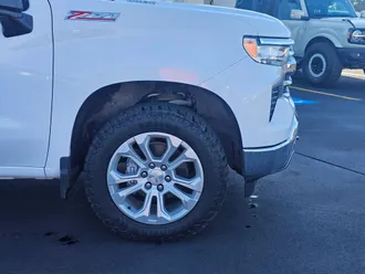 2022 Chevrolet Silverado 1500 photo 2
