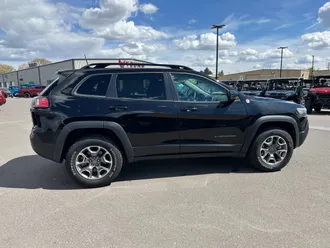 2022 Jeep Cherokee photo 2