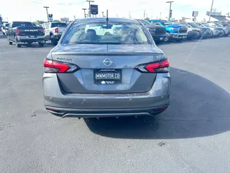 2021 Nissan Versa photo 7