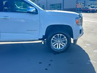 2020 GMC Canyon photo 3