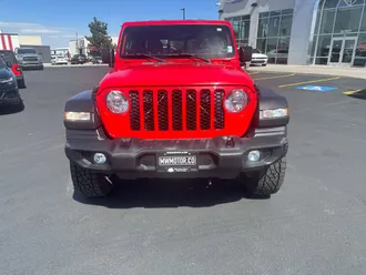 2020 Jeep Gladiator photo 2