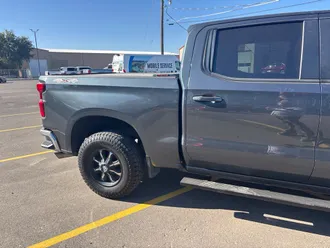 2019 Chevrolet Silverado 1500 photo 3