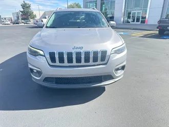2019 Jeep Cherokee photo 2
