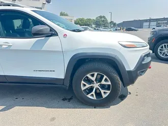 2017 Jeep Cherokee photo 3