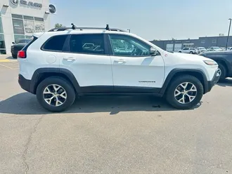 2017 Jeep Cherokee photo 4