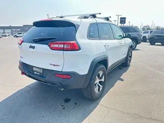 2017 Jeep Cherokee photo 5
