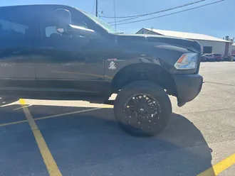 2015 Ram 3500 photo 2