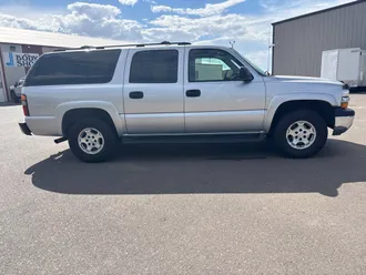 2004 Chevrolet Suburban 1500 photo 4