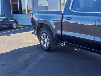 2025 GMC Sierra 1500 photo 3