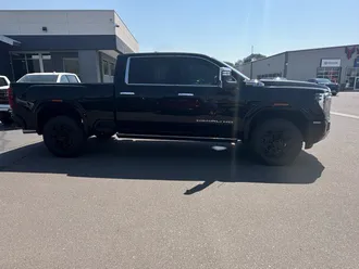 2025 GMC Sierra 2500HD photo 4