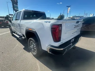 2025 GMC Sierra 2500HD photo 5