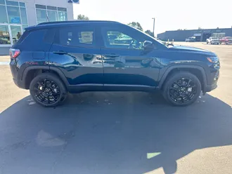 2026 Jeep Compass photo 5