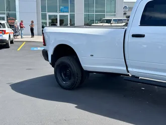 2026 Ram 3500 photo 4