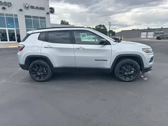 2026 Jeep Compass photo 4
