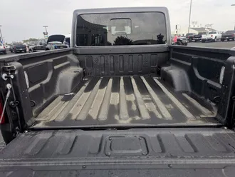 2026 Jeep Gladiator photo 7