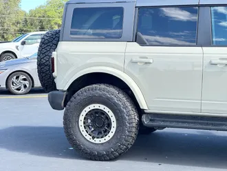 2025 Ford Bronco photo 4