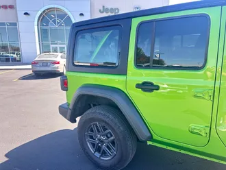 2026 Jeep Wrangler photo 4