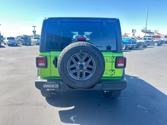 2026 Jeep Wrangler photo 7
