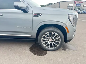 2026 GMC Yukon XL photo 3