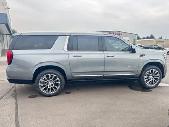 2026 GMC Yukon XL photo 5