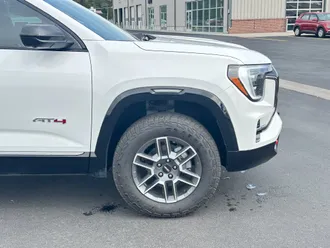 2026 GMC Terrain photo 3