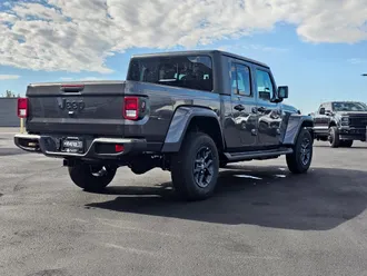 2026 Jeep Gladiator photo 5