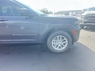 2026 Jeep Grand Cherokee photo 3