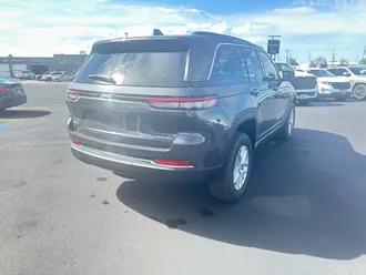 2026 Jeep Grand Cherokee photo 5