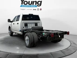 2026 Ram 3500 photo 4