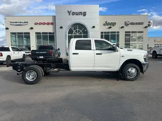 2026 Ram 3500 photo 2