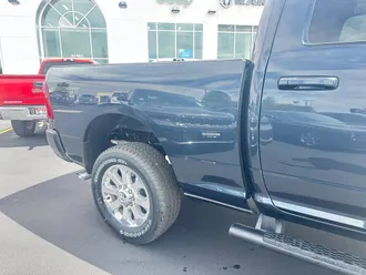 2026 Ram 3500 photo 4