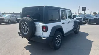 2026 Jeep Wrangler photo 5
