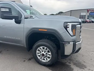 2026 GMC Sierra 2500HD photo 3