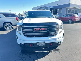 2026 GMC Sierra 1500 photo 2