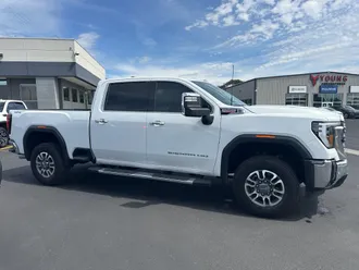 2025 GMC Sierra 2500HD photo 5