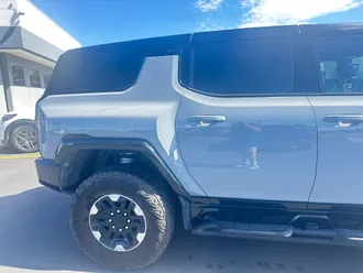 2025 GMC Hummer EV SUV photo 4