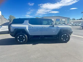 2025 GMC Hummer EV SUV photo 5