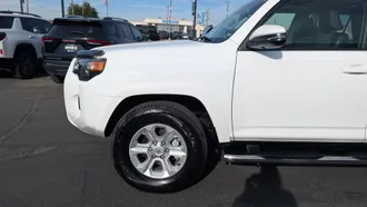2024 Toyota 4Runner photo 4